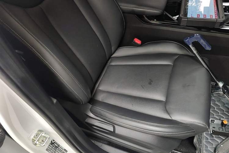 Used Wuling Asta 2021 1.5T CVT Star曜 Edition Right Front Seat