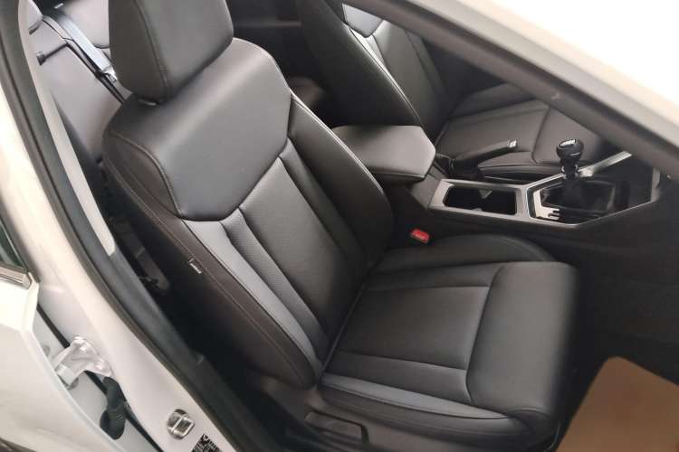 Used Wuling Asta 2021 1.5T Manual Starlight Edition Right Front Seat