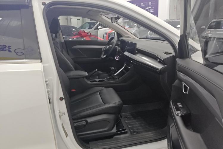 Used Wuling Asta 2021 1.5T Manual Starlight Edition Right Front Seat