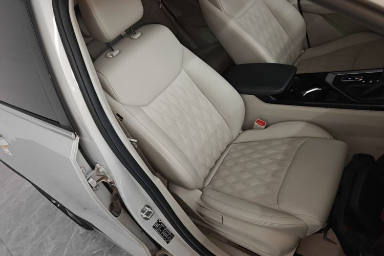 Used Wuling Asta 2021 1.5T CVT Star曜 Edition Right Front Seat