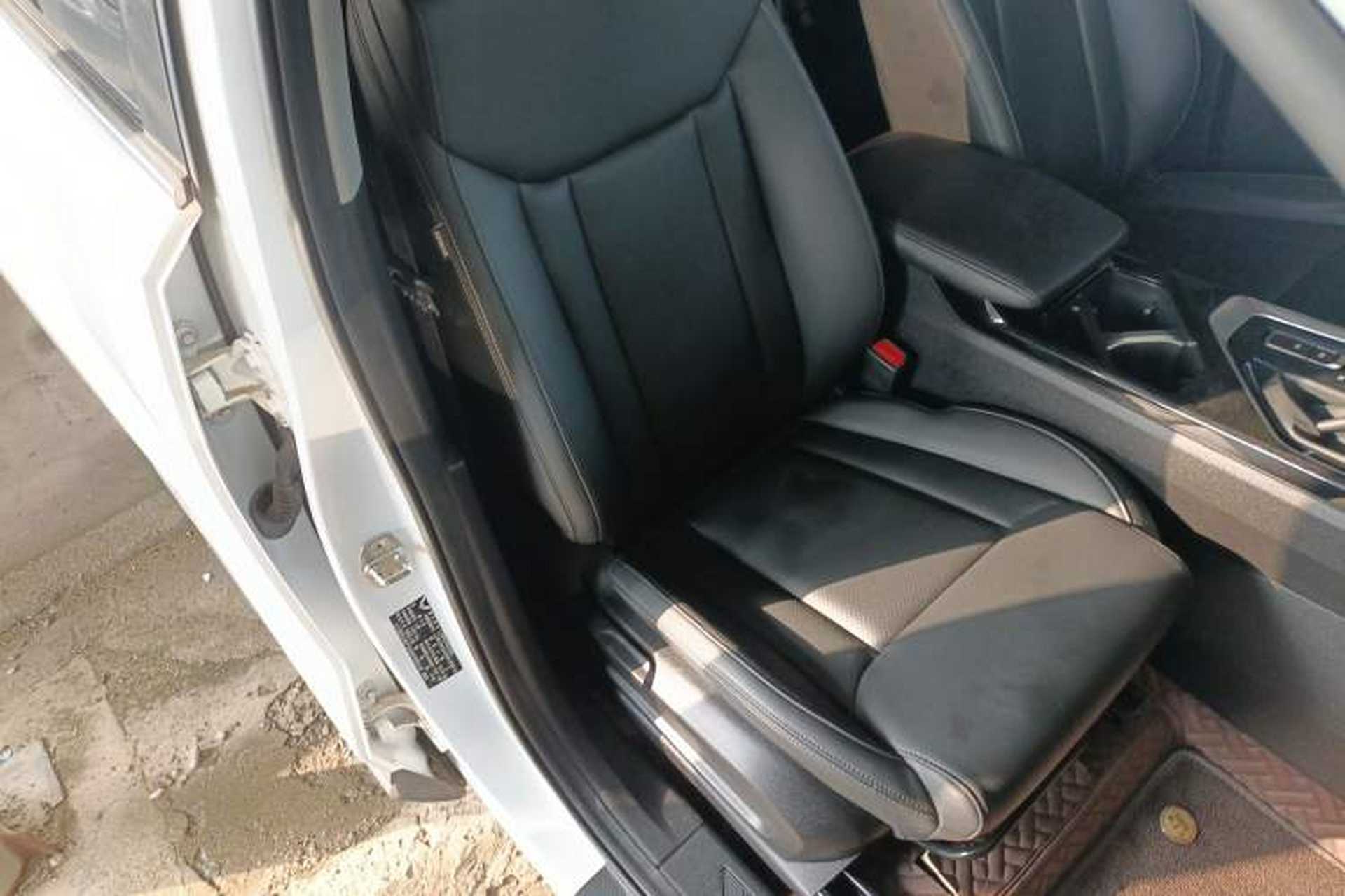 Used Wuling Asta 2021 1.5T CVT Starlight Edition Right Front Seat