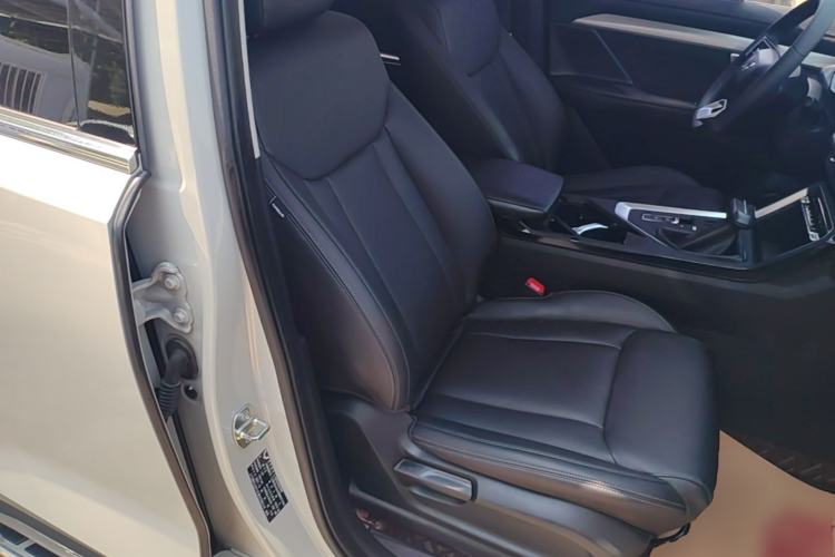 Used Wuling Asta 2021 1.5T CVT Star曜 Edition Right Front Seat