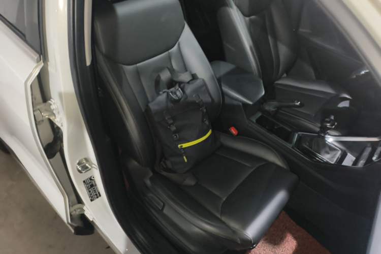 Used Wuling Asta 2021 1.5T Manual Starlight Edition Right Front Seat