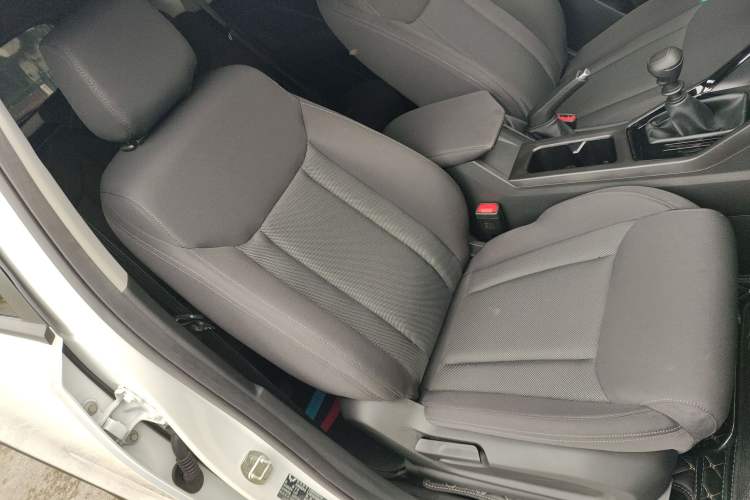 Used Wuling Asta 2021 1.5T Manual Xingyue Edition Right Front Seat