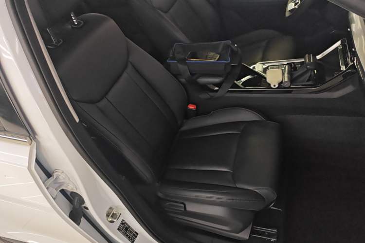 Used Wuling Asta 2021 1.5T CVT Star曜 Edition Right Front Seat