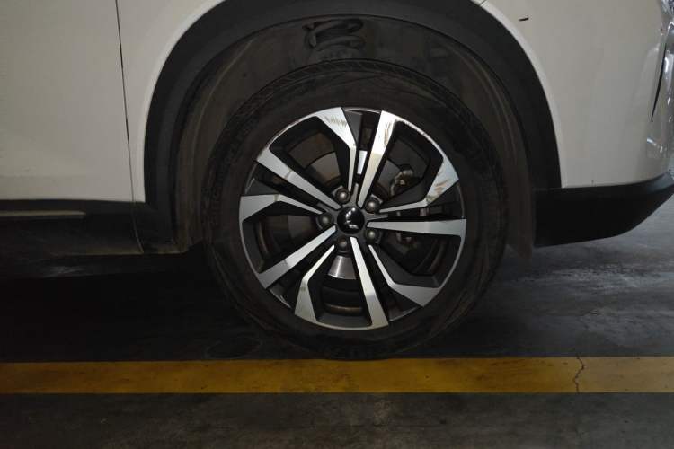 Used Wuling Asta 2021 1.5T CVT Starlight Edition Right Front Wheel Hub