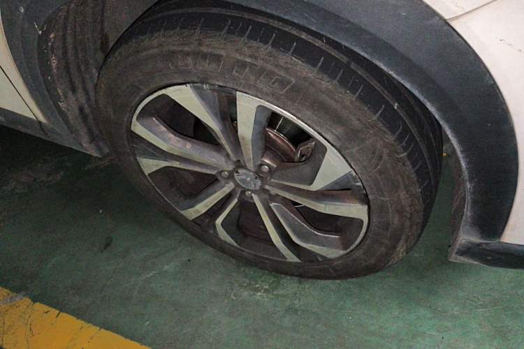 Used Wuling Asta 2021 1.5T CVT Star曜 Edition Right Front Wheel Hub