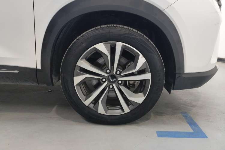 Used Wuling Asta 2021 1.5T CVT Starlight Edition Right Front Wheel Hub
