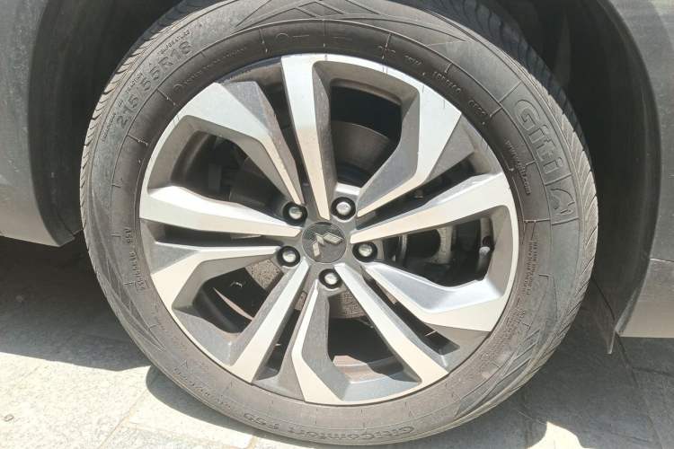 Used Wuling Asta 2021 1.5T CVT Starlight Edition Right Front Wheel Hub