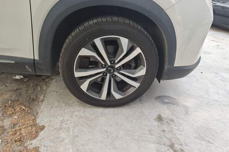 Used Wuling Asta 2021 1.5T CVT Star曜 Edition Right Front Wheel Hub