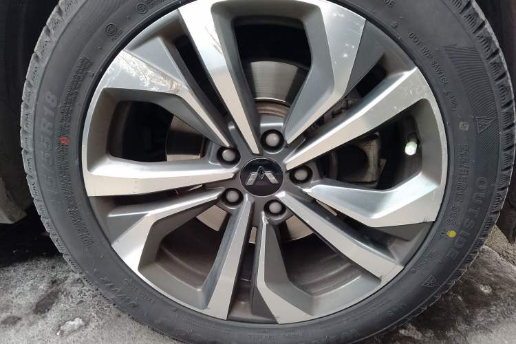 Used Wuling Asta 2021 1.5T CVT Star曜 Edition Right Front Wheel Hub