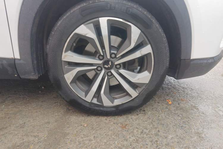 Used Wuling Asta 2021 1.5T CVT Star曜 Edition Right Front Wheel Hub