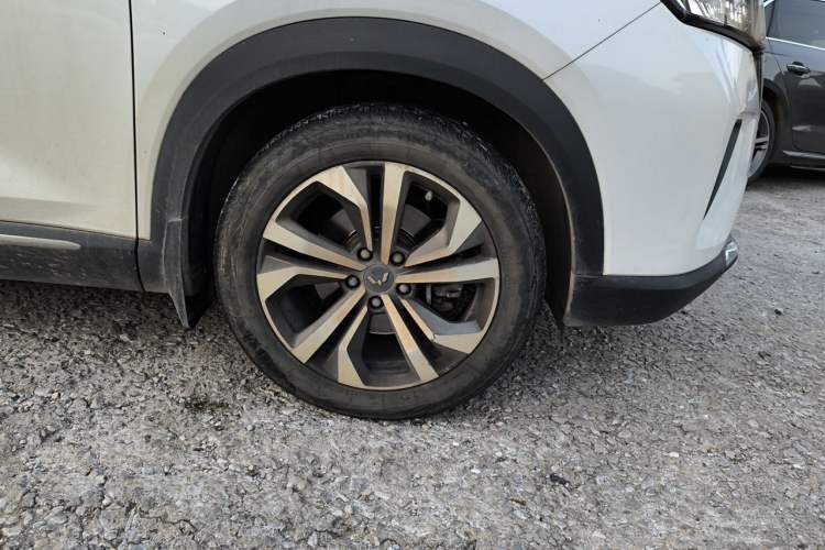 Used Wuling Asta 2021 1.5T CVT Starlight Edition Right Front Wheel Hub