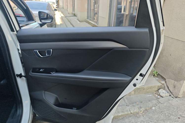 Used Wuling Asta 2021 1.5T CVT Star曜 Edition Right Rear Door Interior