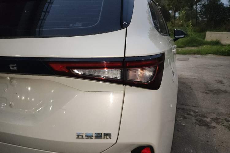Used Wuling Asta 2021 1.5T CVT Star曜 Edition Right Rear Taillight