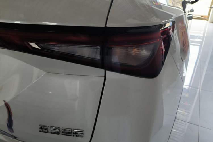 Used Wuling Asta 2021 1.5T CVT Star曜 Edition Right Rear Taillight