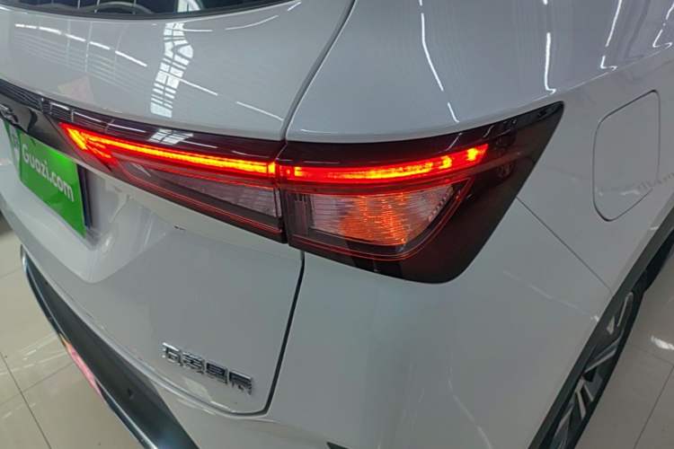 Used Wuling Asta 2021 1.5T CVT Starlight Edition Right Rear Taillight