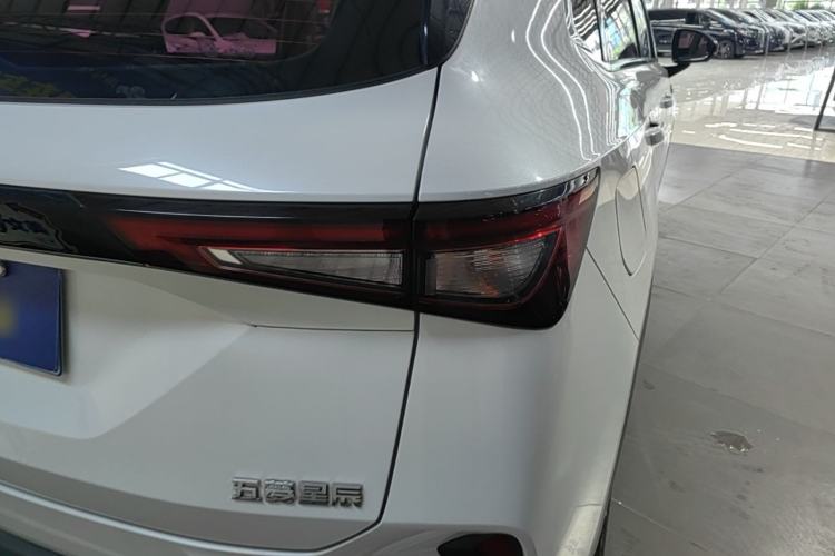 Used Wuling Asta 2021 1.5T CVT Star曜 Edition Right Rear Taillight