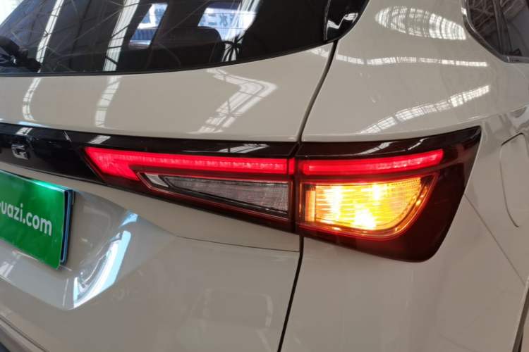 Used Wuling Asta 2021 1.5T CVT Star曜 Edition Right Rear Taillight