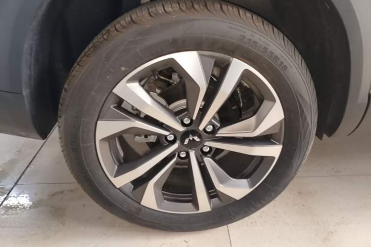 Used Wuling Asta 2021 1.5T CVT Starlight Edition Right Rear Wheel Hub