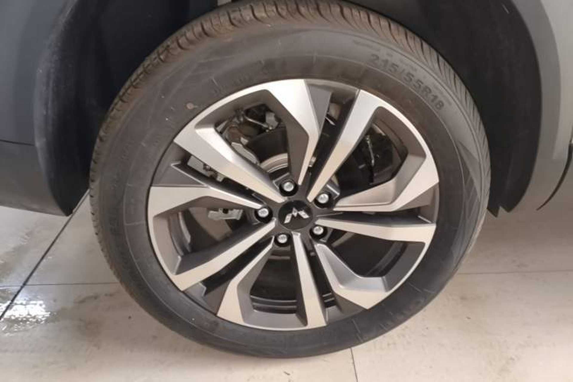 Used Wuling Asta 2021 1.5T CVT Starlight Edition Right Rear Wheel Hub