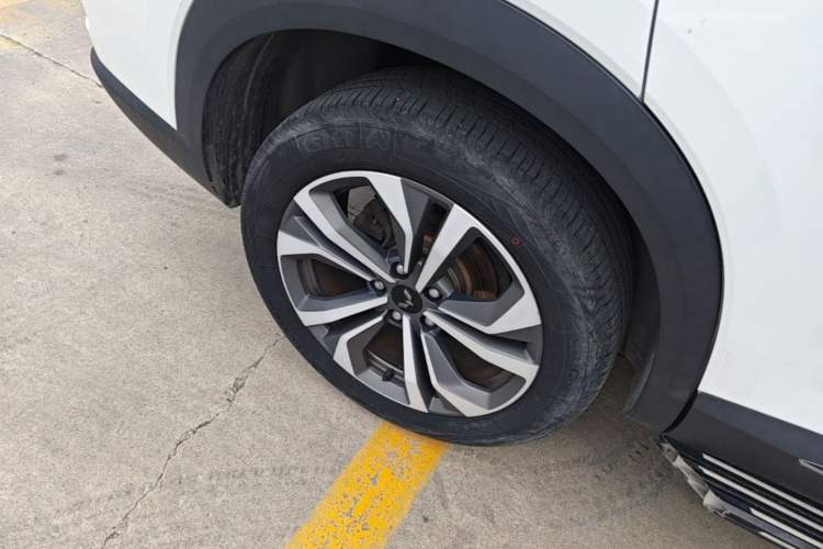 Used Wuling Asta 2021 1.5T CVT Starlight Edition Right Rear Wheel Hub