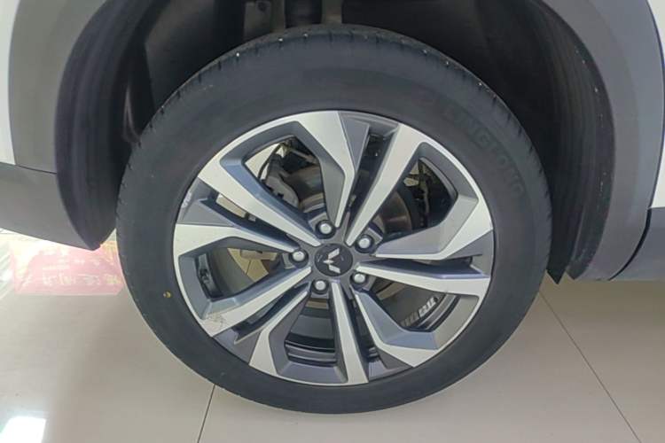 Used Wuling Asta 2021 1.5T CVT Starlight Edition Right Rear Wheel Hub