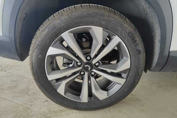 Used Wuling Asta 2021 1.5T CVT Starlight Edition Right Rear Wheel Hub