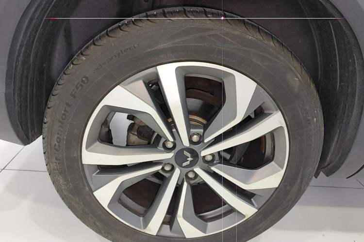 Used Wuling Asta 2021 1.5T CVT Starlight Edition Right Rear Wheel Hub