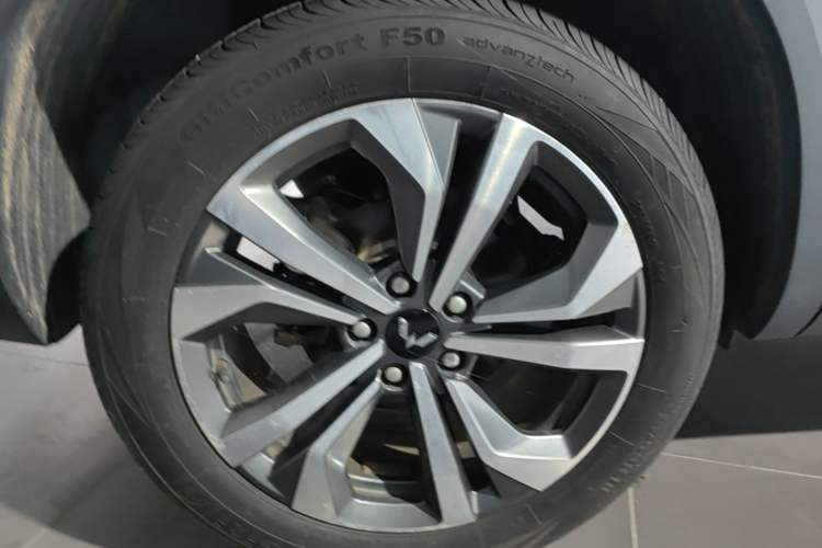 Used Wuling Asta 2021 1.5T CVT Star曜 Edition Right Rear Wheel Hub