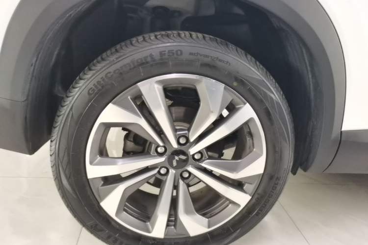 Used Wuling Asta 2021 1.5T CVT Starlight Edition Right Rear Wheel Hub