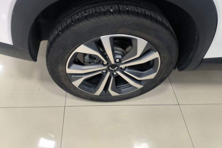 Used Wuling Asta 2021 1.5T CVT Starlight Edition Right Rear Wheel Hub