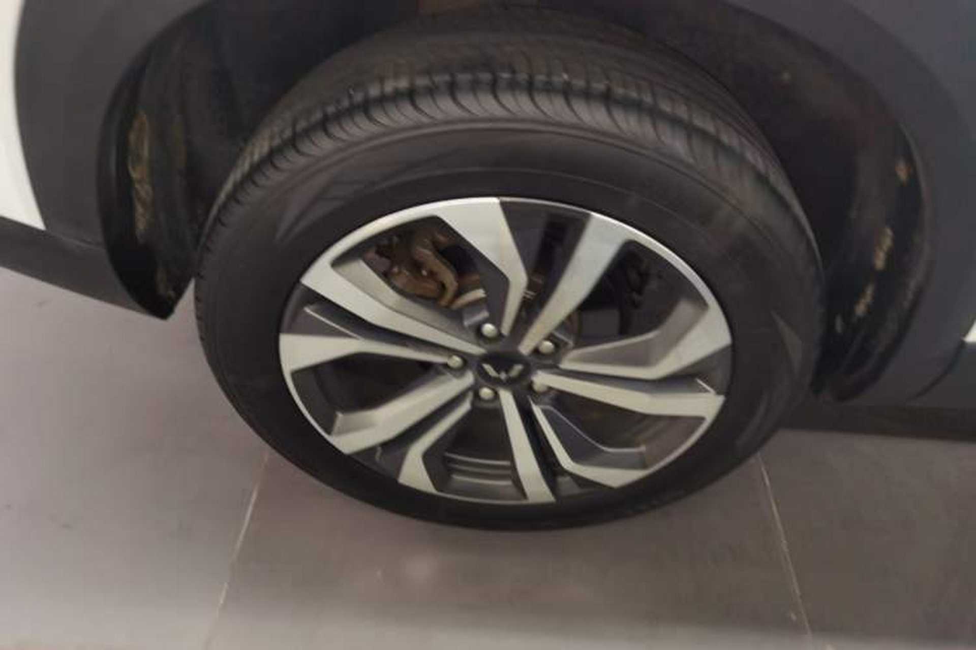 Used Wuling Asta 2021 1.5T CVT Starlight Edition Right Rear Wheel Hub
