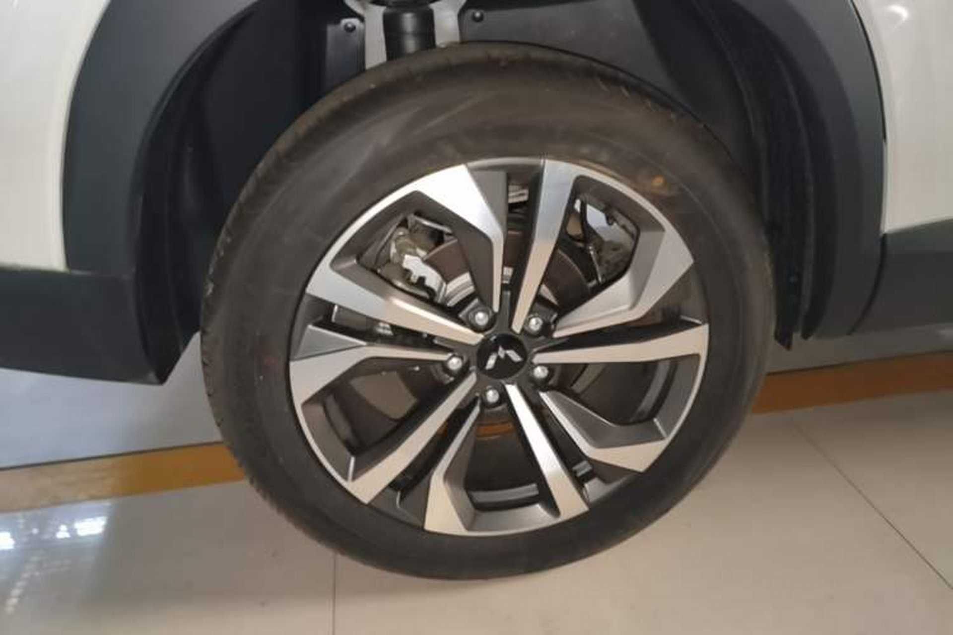 Used Wuling Asta 2021 1.5T CVT Starlight Edition Right Rear Wheel Hub