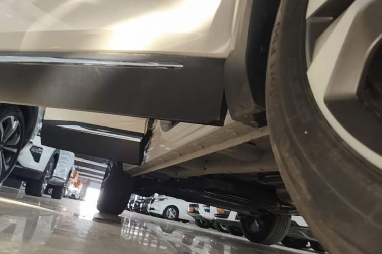 Used Wuling Asta 2021 1.5T CVT Starlight Edition Right Side Sill
