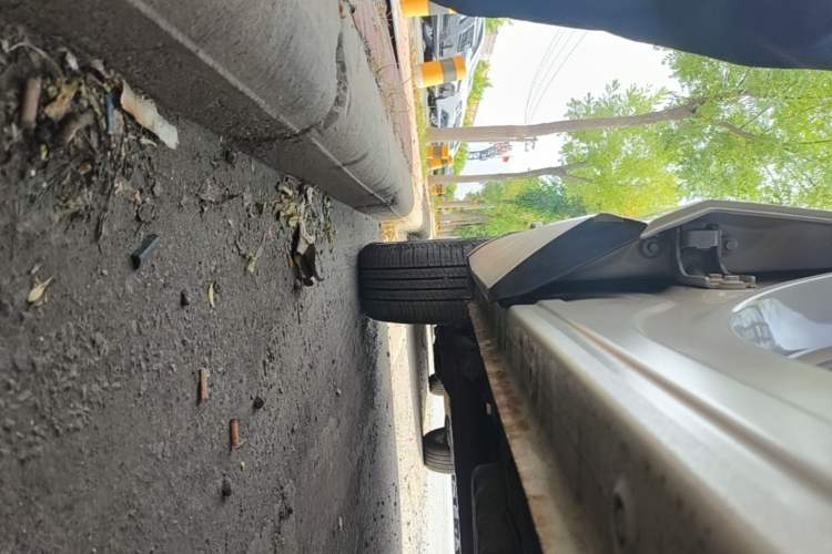 Used Wuling Asta 2021 1.5T CVT Starlight Edition Right Side Sill
