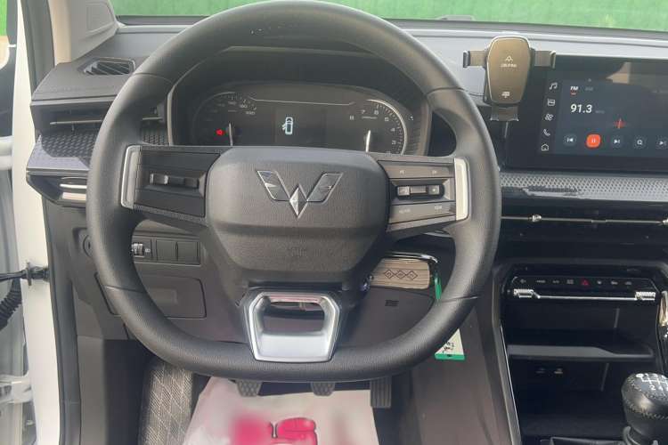 Used Wuling Asta 2021 1.5T Manual Xingyue Edition Steering Wheel