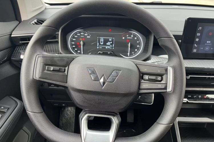 Used Wuling Asta 2021 1.5T Manual Xingyue Edition Steering Wheel