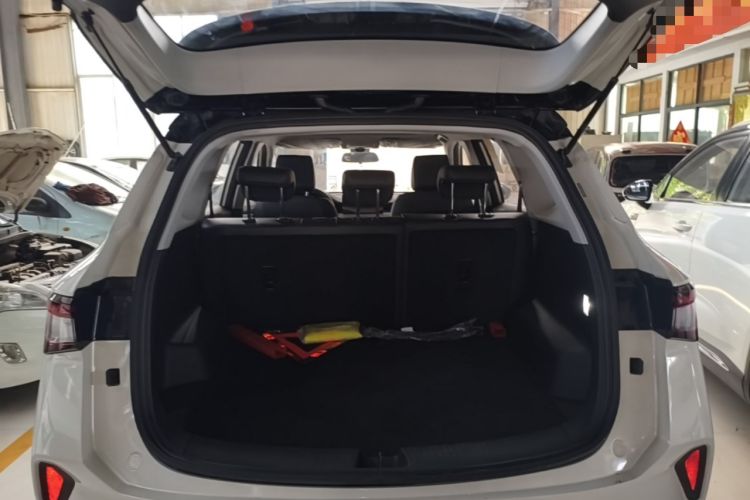 Used Wuling Asta 2021 1.5T CVT Starlight Edition Trunk
