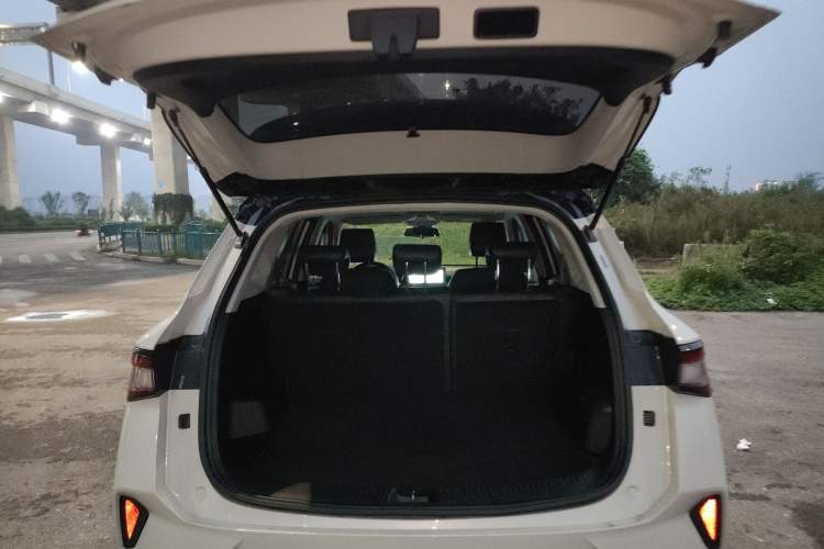 Used Wuling Asta 2021 1.5T CVT Star曜 Edition Trunk