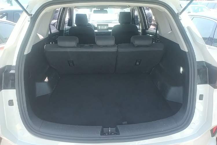 Used Wuling Asta 2021 1.5T Manual Xingyue Edition Trunk