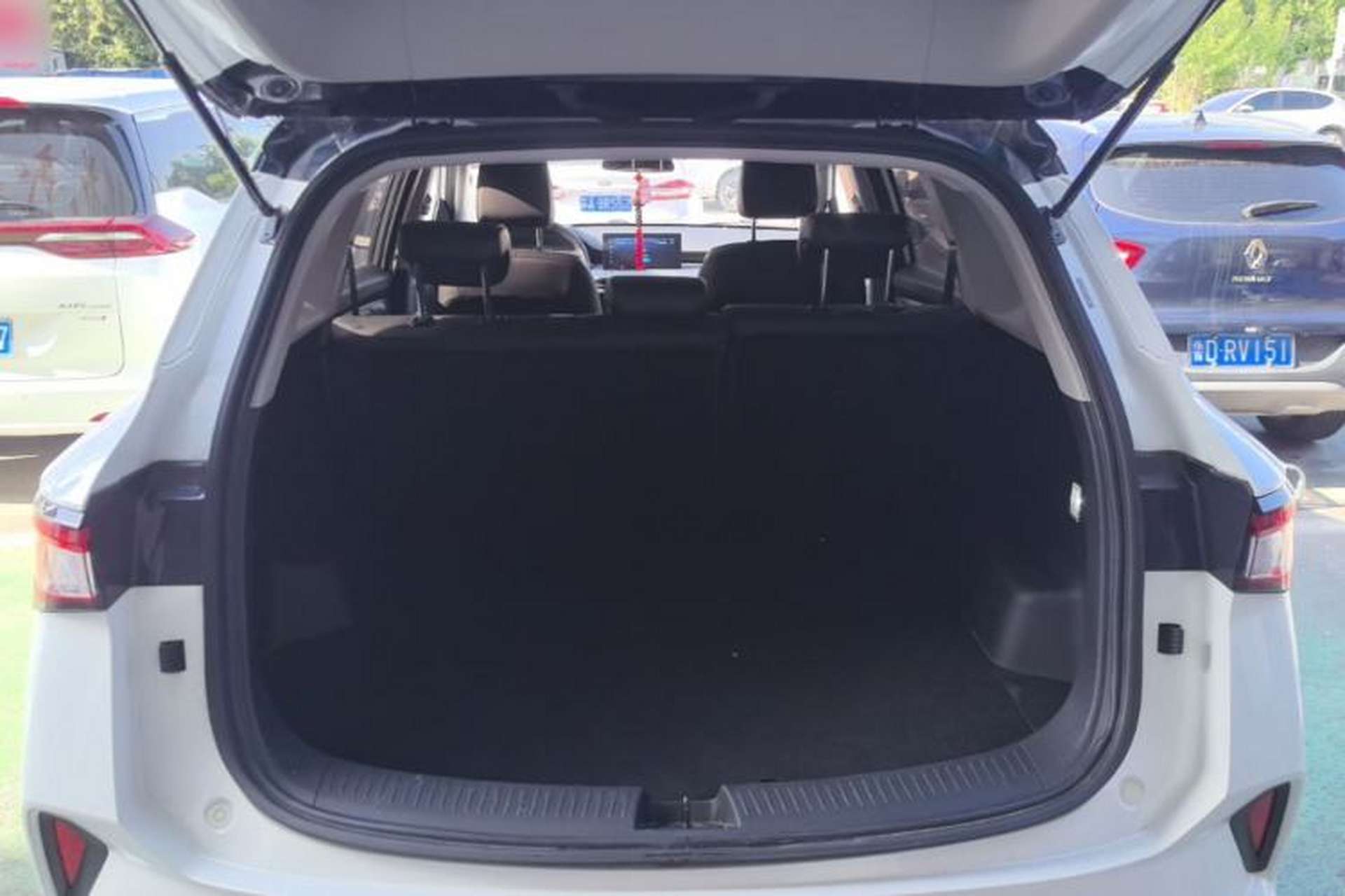 Used Wuling Asta 2021 1.5T CVT Starlight Edition Trunk