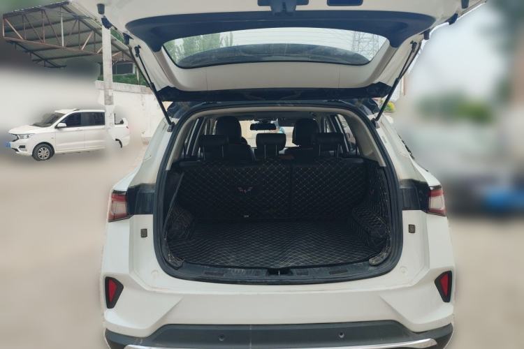 Used Wuling Asta 2021 1.5T CVT Starlight Edition Trunk
