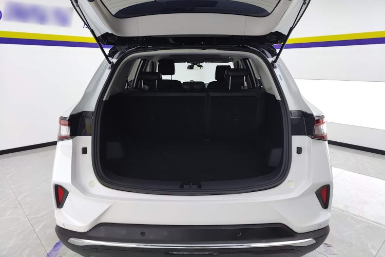 Used Wuling Asta 2021 1.5T CVT Starlight Edition Trunk