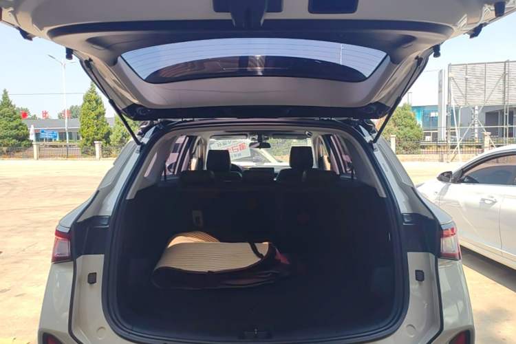 Used Wuling Asta 2021 1.5T CVT Star曜 Edition Trunk