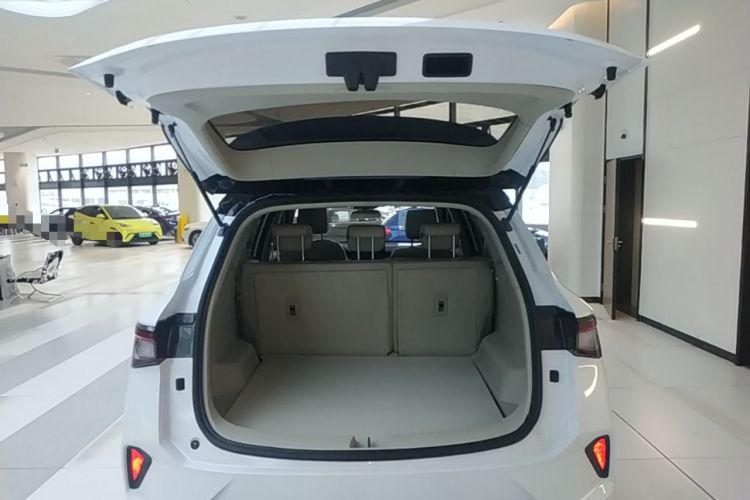 Used Wuling Asta 2021 1.5T CVT Star曜 Edition Trunk