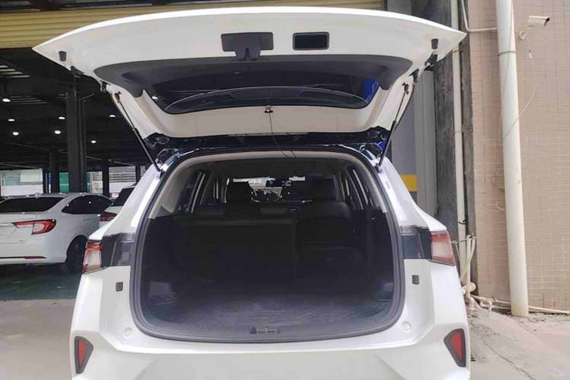 Used Wuling Asta 2021 1.5T CVT Starlight Edition Trunk