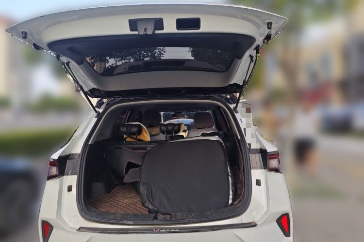 Used Wuling Asta 2021 1.5T CVT Starlight Edition Trunk