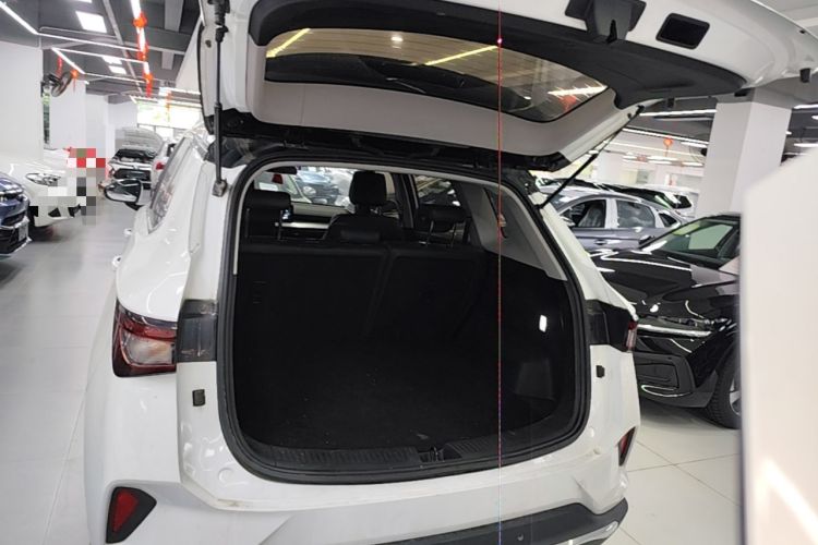 Used Wuling Asta 2021 1.5T CVT Starlight Edition Trunk