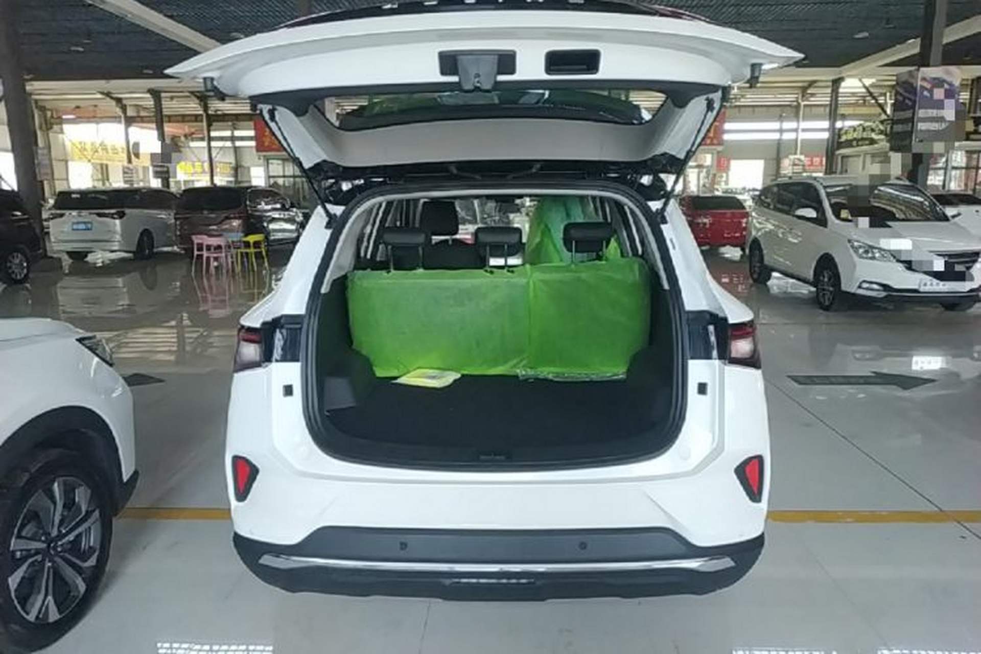 Used Wuling Asta 2021 1.5T CVT Starlight Edition Trunk